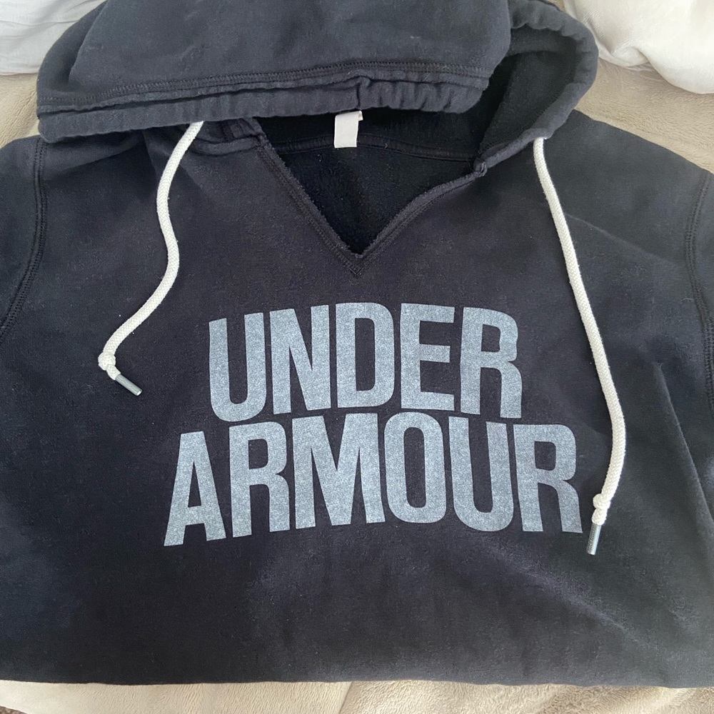 Under Armour pull over